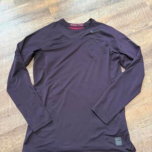 Women’s Nike pro size M top